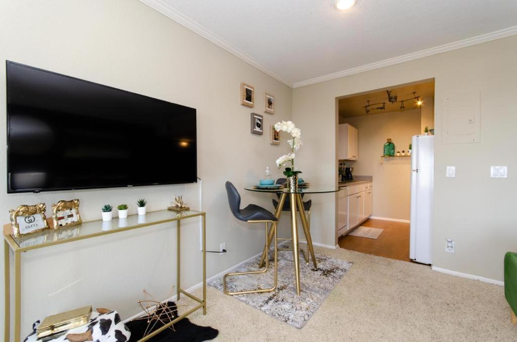 Апартаменти Gucci Mickey And Maxico Lofts Free Parking And Wifi Лос-Анджелес Екстер'єр фото