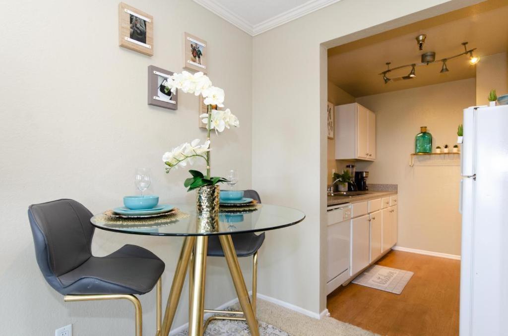 Апартаменти Gucci Mickey And Maxico Lofts Free Parking And Wifi Лос-Анджелес Екстер'єр фото