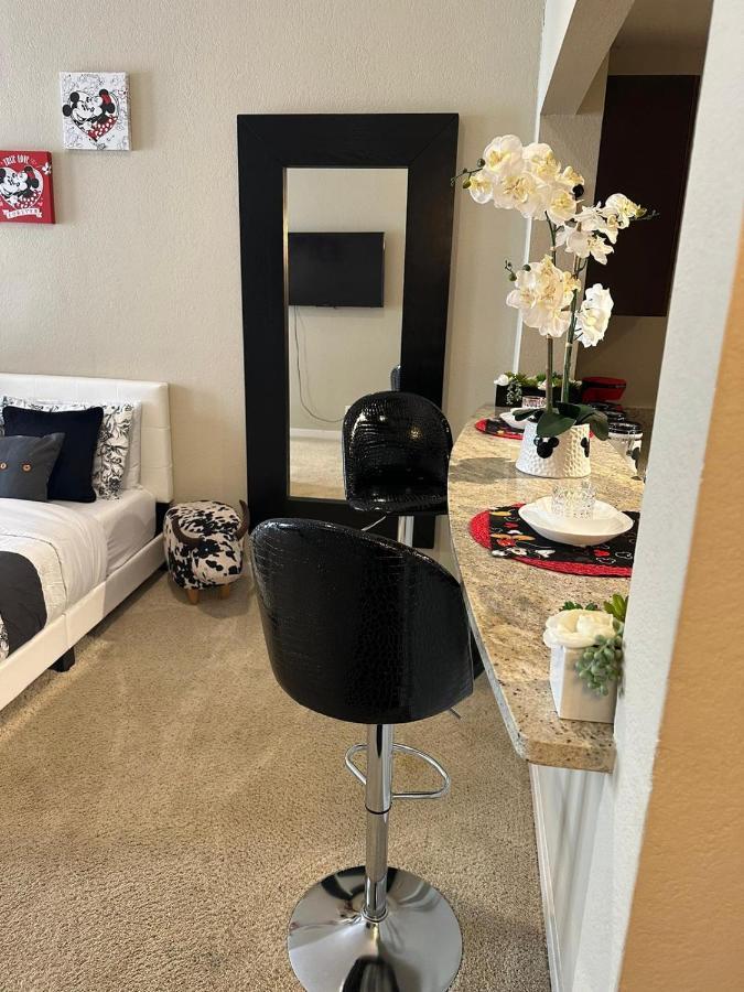 Апартаменти Gucci Mickey And Maxico Lofts Free Parking And Wifi Лос-Анджелес Екстер'єр фото
