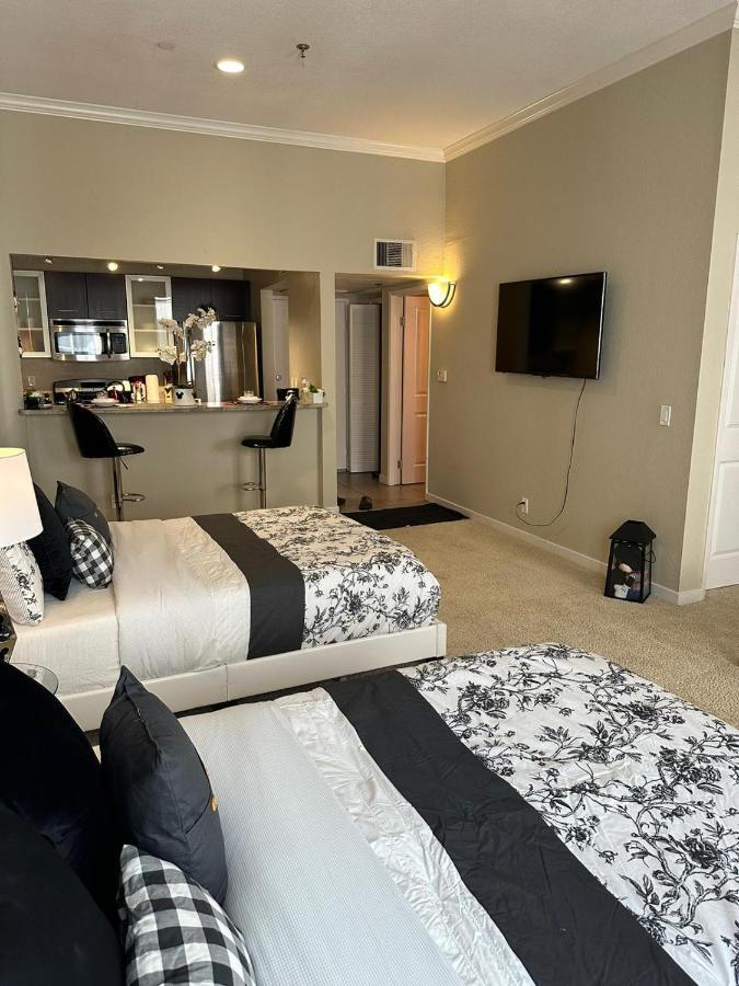 Апартаменти Gucci Mickey And Maxico Lofts Free Parking And Wifi Лос-Анджелес Екстер'єр фото