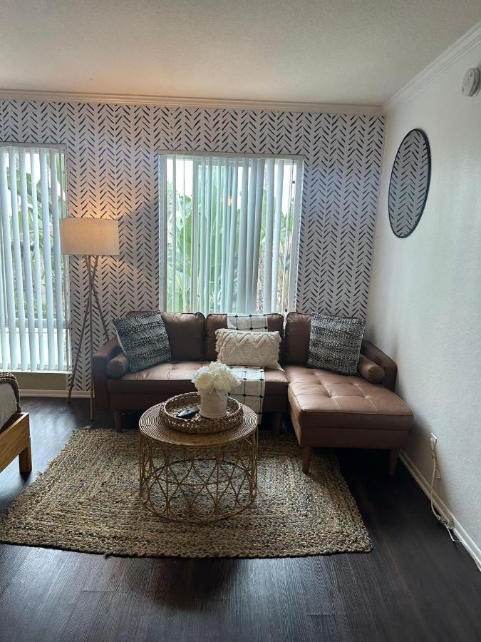Апартаменти Gucci Mickey And Maxico Lofts Free Parking And Wifi Лос-Анджелес Екстер'єр фото
