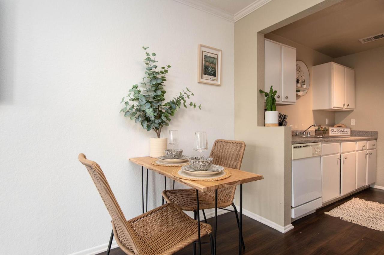 Апартаменти Gucci Mickey And Maxico Lofts Free Parking And Wifi Лос-Анджелес Екстер'єр фото